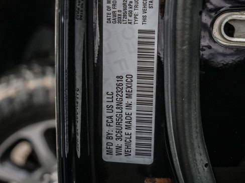 Used 2022 RAM 2500 Limited AWD/4WD image 44