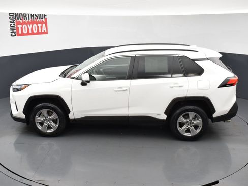 Used 2025 Toyota RAV4 XLE AWD/4WD image 17