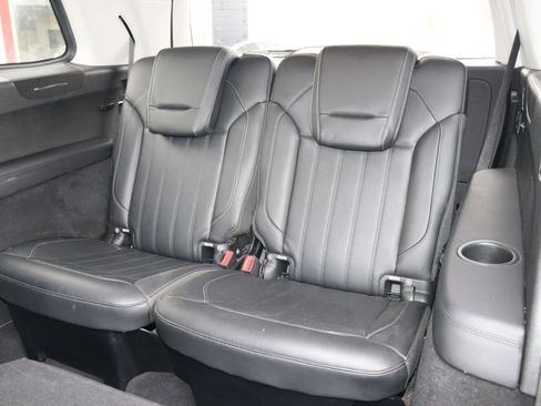 Used 2017 Mercedes-Benz GLS 450 4MATIC w/ Premium Package image 10