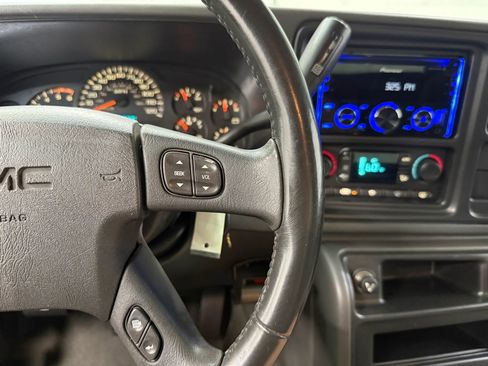 Used 2004 GMC Sierra 2500 SLE w/ Skid Plate Package AWD/4WD image 26