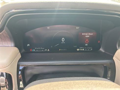 Used 2021 Lincoln Nautilus Reserve w/ Equipment Group 201A image 10