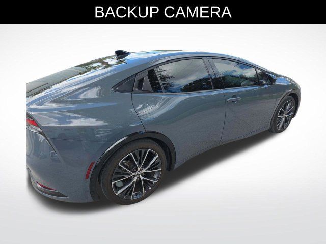 Used 2024 Toyota Prius XLE FWD image 2