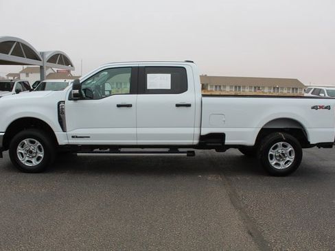 Used 2025 Ford F250 XLT image 7