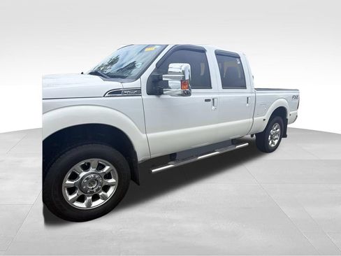 Used 2016 Ford F250 Lariat w/ Lariat Ultimate Package AWD/4WD image 2
