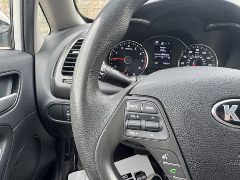 Used 2017 Kia Forte LX w/ LX Popular Package image 22