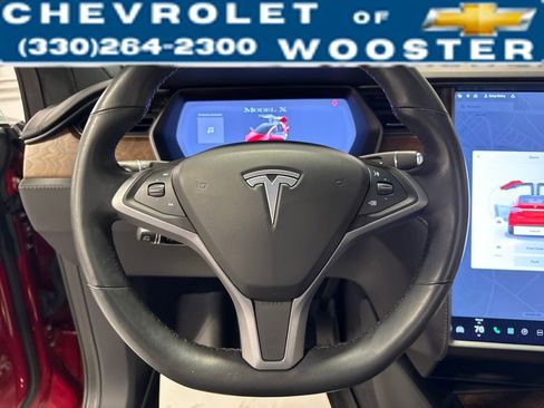 Used 2019 Tesla Model X image 14