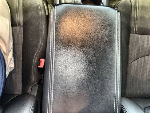 Used 2017 Chevrolet Traverse LT image 21