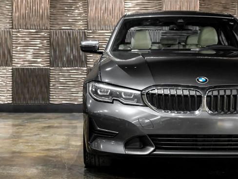 Used 2020 BMW 330i Sedan w/ Convenience Package image 51