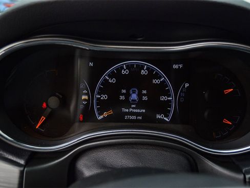 Used 2022 Jeep Grand Cherokee Laredo X image 25