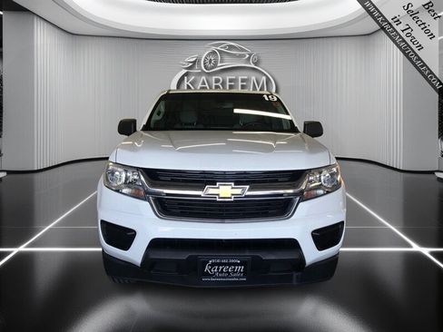 Used 2019 Chevrolet Colorado W/T w/ WT Convenience Package RWD image 2