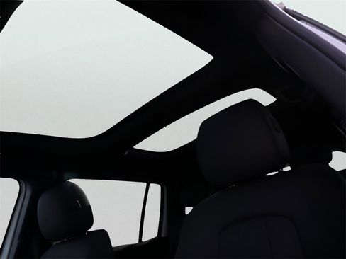 New 2026 Mercedes-Benz GLB 250 4MATIC image 52