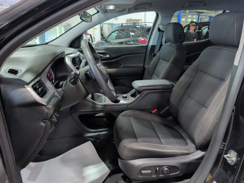 Used 2023 GMC Acadia SLE w/ Driver Convenience Package AWD/4WD image 7