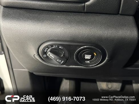 Used 2017 Maserati Levante AWD/4WD image 25