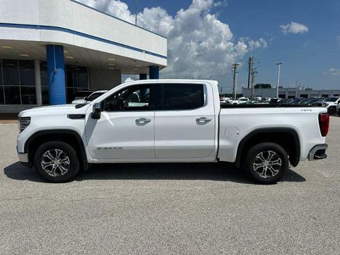 Used 2024 GMC Sierra 1500 SLT AWD/4WD image 2