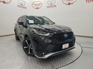 Used 2022 Toyota Highlander XSE FWD video 1