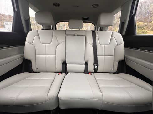 Used 2022 Kia Telluride EX image 24