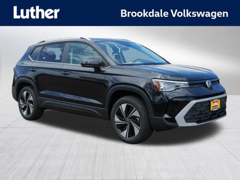 New 2026 Volkswagen Taos SE AWD/4WD image 1