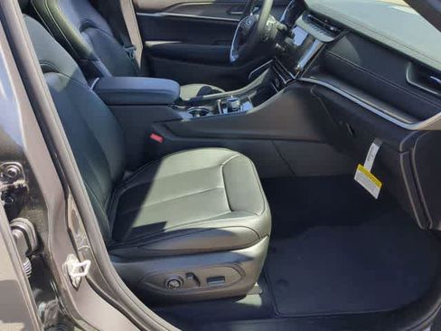 New 2026 Jeep Grand Cherokee L Limited AWD/4WD image 24