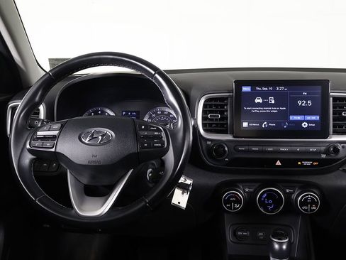 Used 2021 Hyundai Venue SEL FWD image 29
