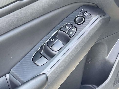 Used 2025 Nissan Altima 2.5 S image 13