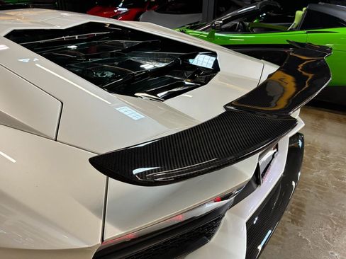 Used 2017 Lamborghini Aventador S AWD/4WD image 23
