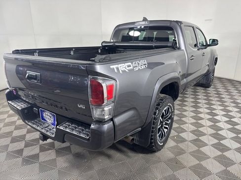 Used 2020 Toyota Tacoma w/ TRD Off-Road Package image 19