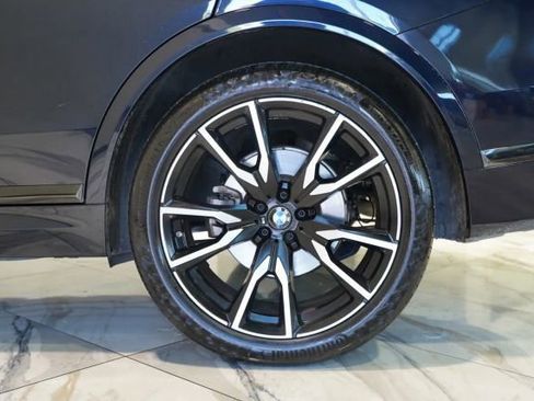 Used 2021 BMW X7 xDrive40i w/ M Sport Package AWD/4WD image 46