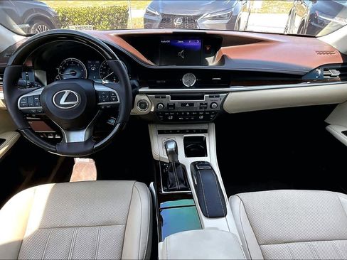 Used 2017 Lexus ES 350 w/ Luxury Package FWD image 16