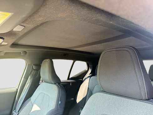 Used 2024 Volvo XC40 B5 Core AWD/4WD image 10