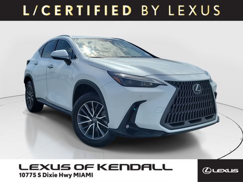 Used 2025 Lexus NX 250 FWD w/ Towing Package (2000 Lbs) image 1