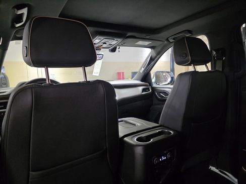 Used 2023 Chevrolet Tahoe Premier AWD/4WD image 17