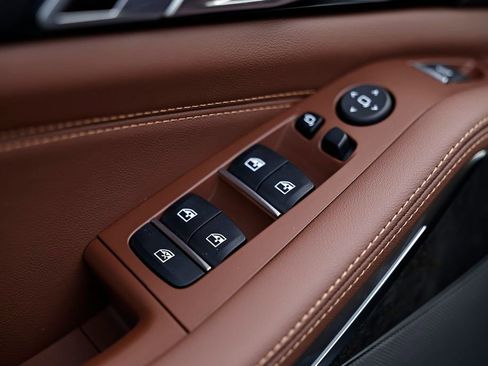 New 2026 BMW X5 xDrive40i w/ Executive Package image 18