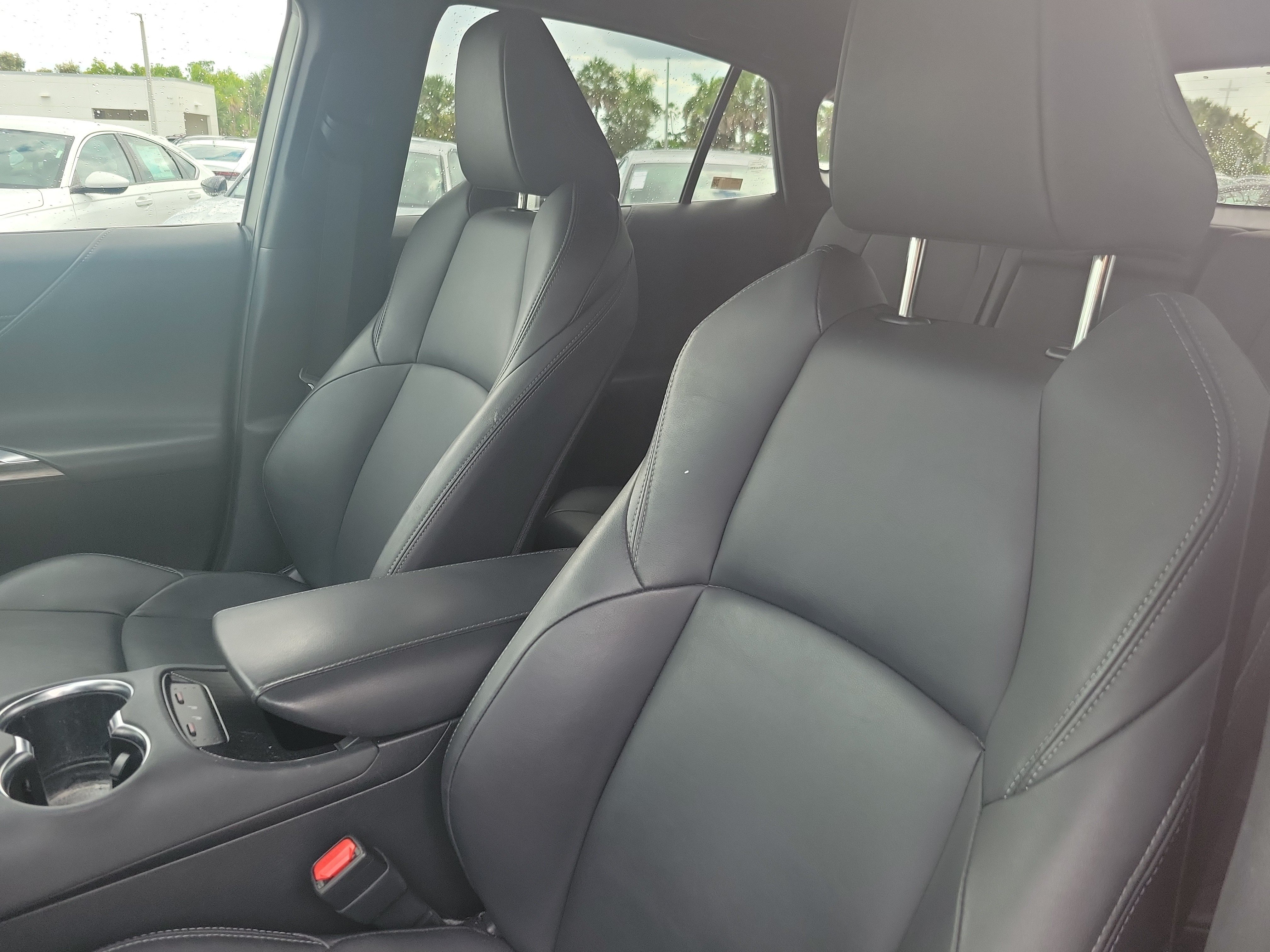 Used 2023 Toyota Venza Nightshade AWD/4WD image 28