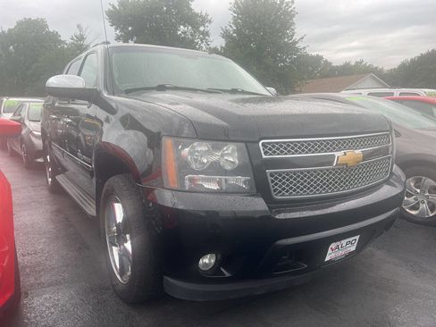Used 2012 Chevrolet Avalanche LTZ image 4