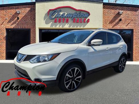 Used 2018 Nissan Rogue Sport SL FWD image 9