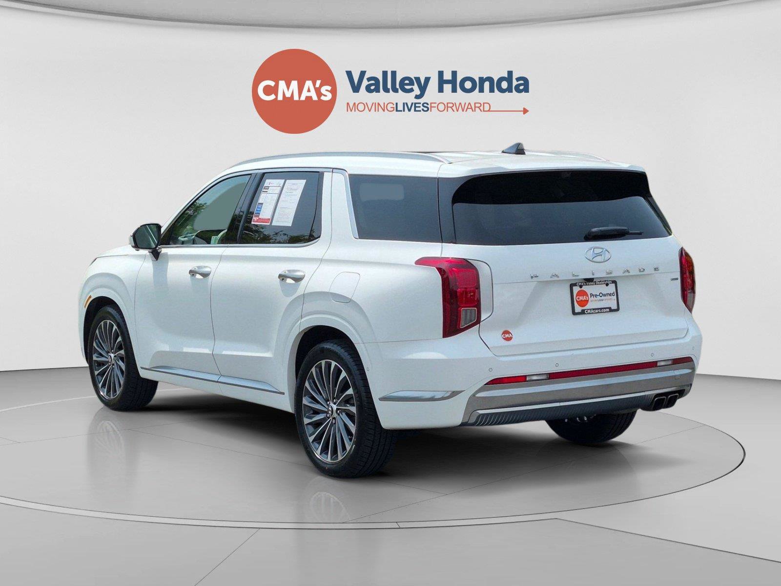 Used 2024 Hyundai Palisade Calligraphy AWD/4WD image 3