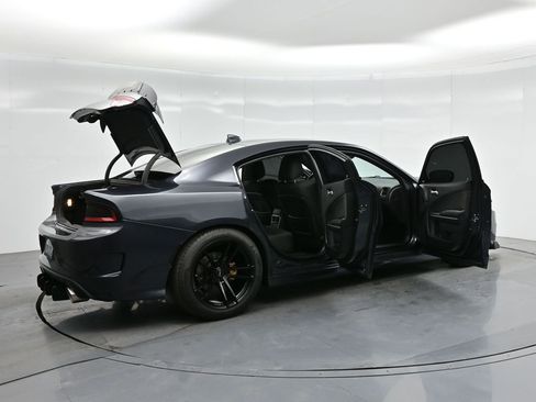 Used 2019 Dodge Charger R/T image 6