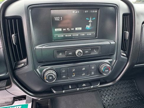 Used 2018 Chevrolet Silverado 1500 Custom w/ Custom Value Package AWD/4WD image 17