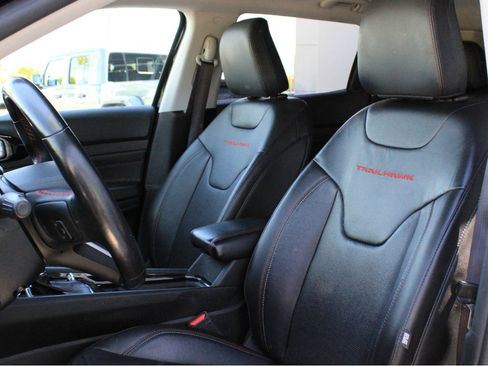 Used 2022 Jeep Compass Trailhawk w/ Trailhawk Elite Group AWD/4WD image 10