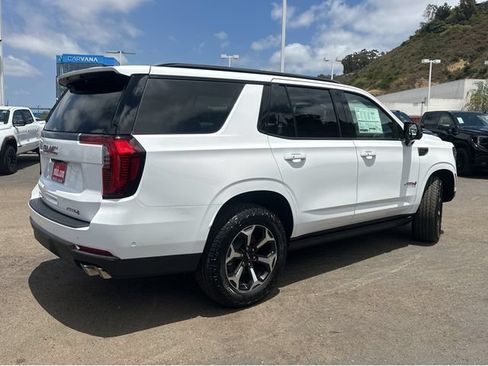 New 2026 GMC Yukon AT4 Ultimate w/ LPO, Floor Liner Package AWD/4WD image 11