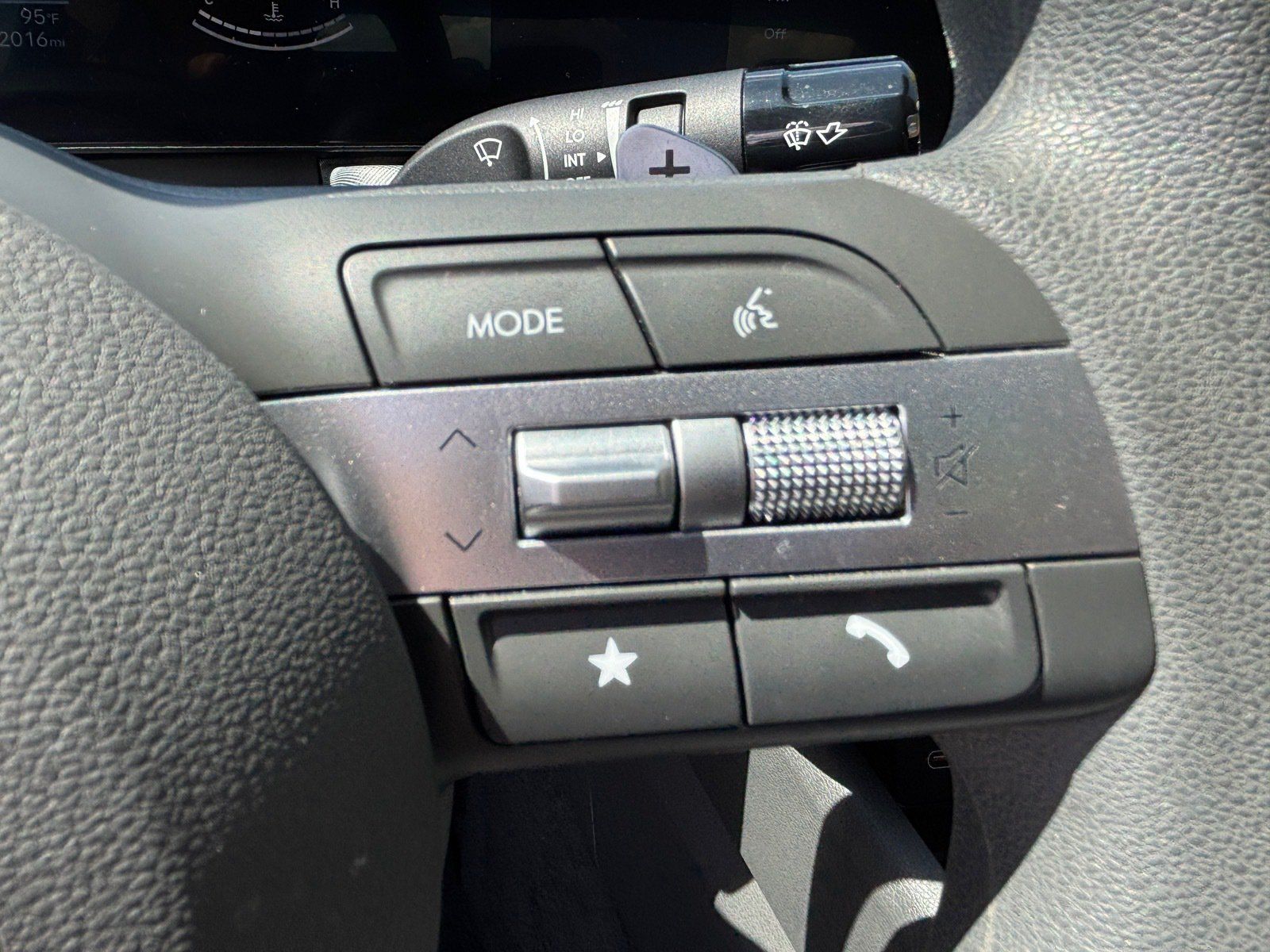 Used 2025 Hyundai Sonata SEL FWD image 22