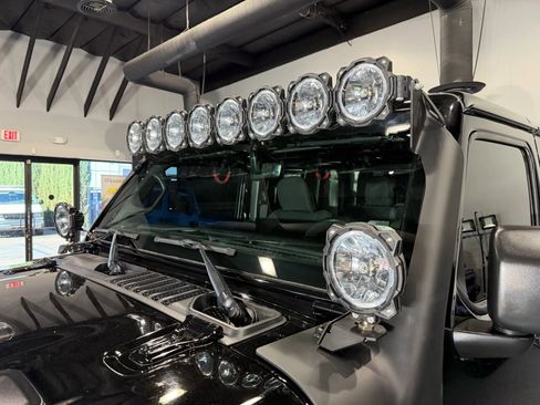 Used 2022 Jeep Gladiator Rubicon image 35