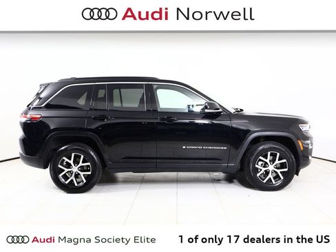 Used 2025 Jeep Grand Cherokee Limited AWD/4WD image 17