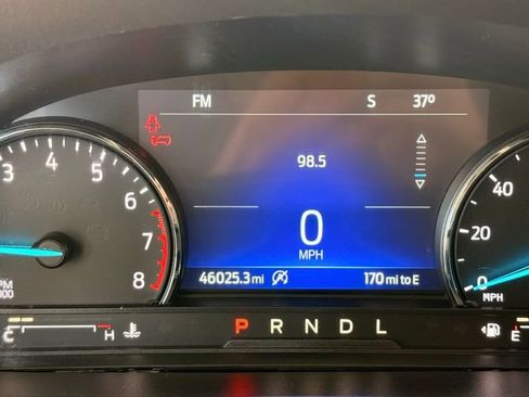 Used 2021 Ford Explorer XLT image 32