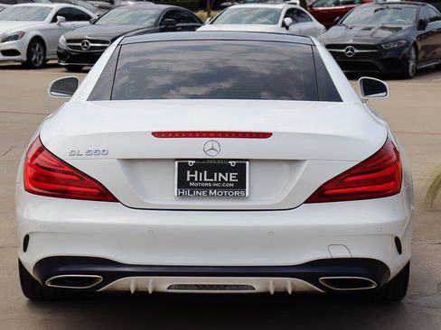 Used 2017 Mercedes-Benz SL 550 w/ Driver Assistance Package image 43