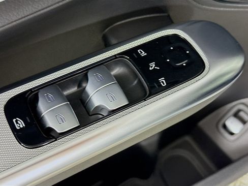 Used 2026 Mercedes-Benz GLC 300 4MATIC image 18