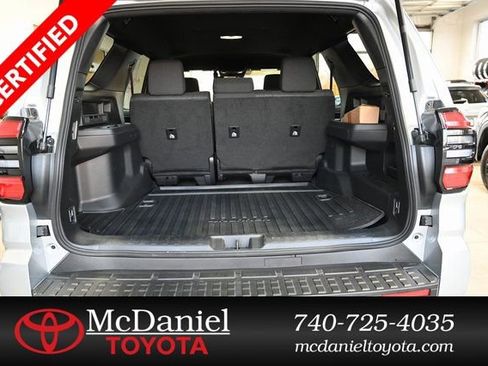 Certified 2025 Toyota 4Runner SR5 AWD/4WD image 27