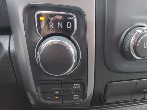 Used 2023 RAM 1500 Classic SLT AWD/4WD image 28