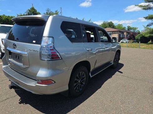 Used 2023 Lexus GX 460 Premium w/ Premium Package AWD/4WD image 7