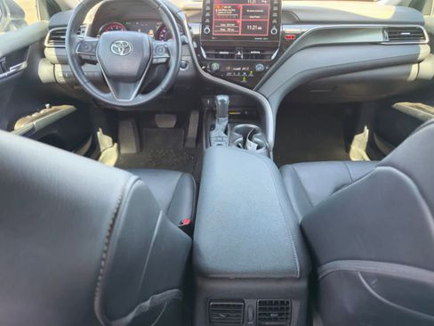 Used 2022 Toyota Camry XSE image 15
